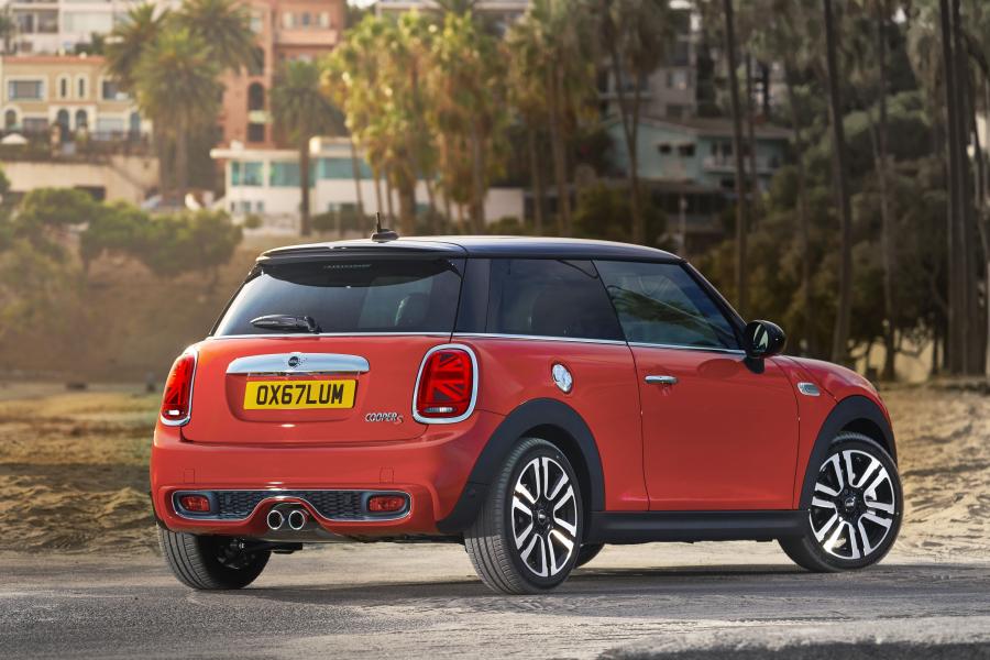  Mini Cooper S (F56) 2018 года  (WW) (фото 24 из 196)